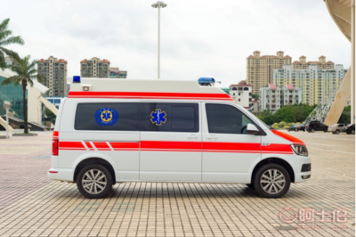 進口大眾凱路威救護車 專業醫療改裝，生命路上的可靠伙伴